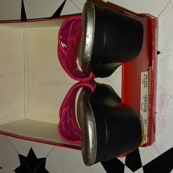 Bandolino Slip-On Wedges Leather - Like New - Picture 12 of 16